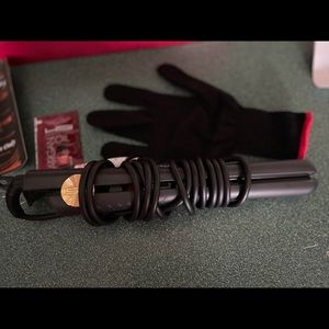 ***SOLD***HSI 1” Ceramic Professional Straightener